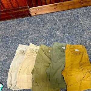 Polo by Ralph Lauren like new condition men’s sz 42 cargo shorts.